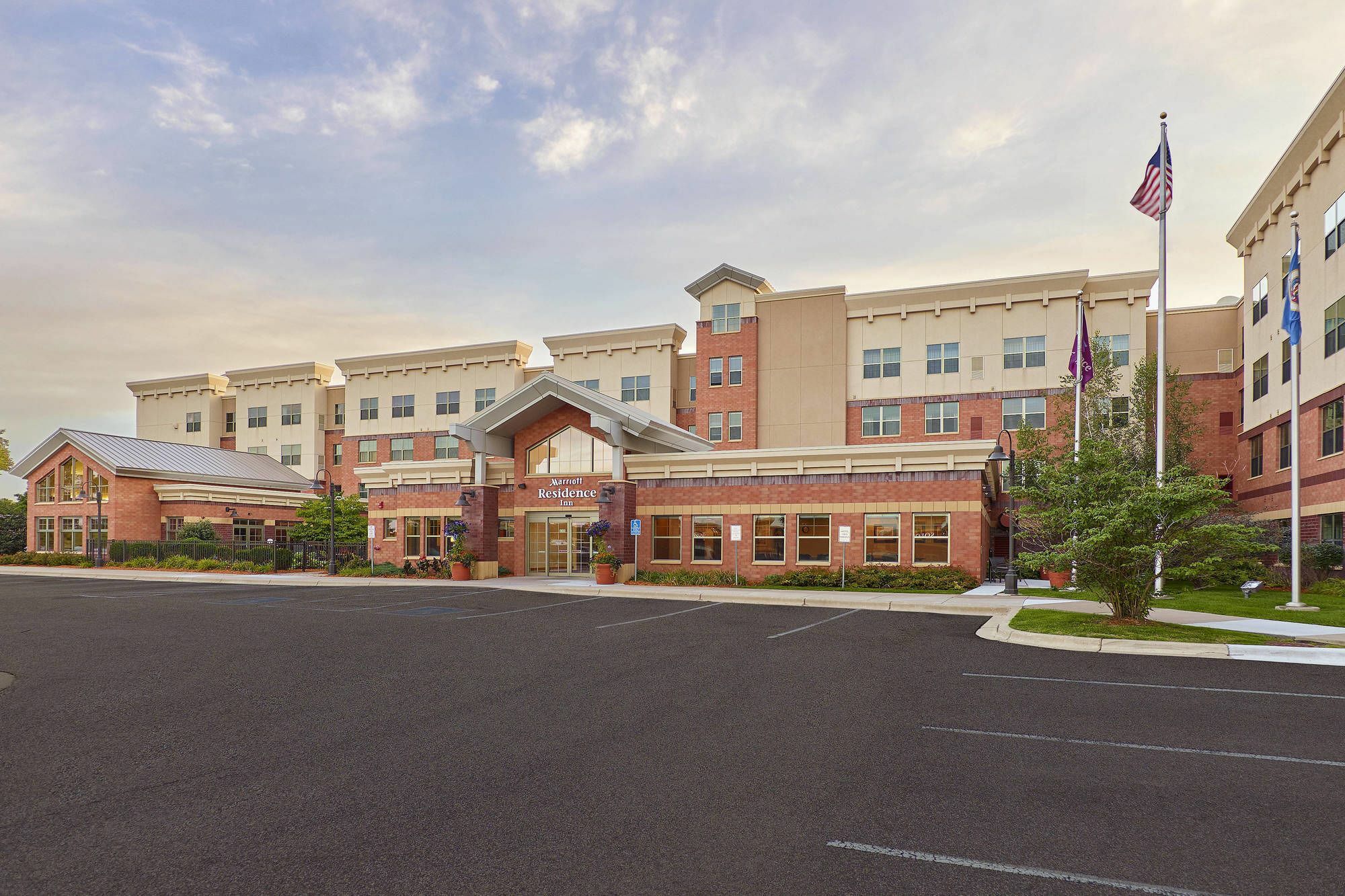 Residence Inn Minneapolis Plymouth Exterior photo